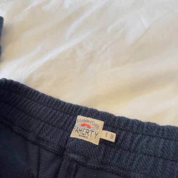 Faherty Men's Legend Sweatpant in Navy Twill Size M - Picture 3 of 6